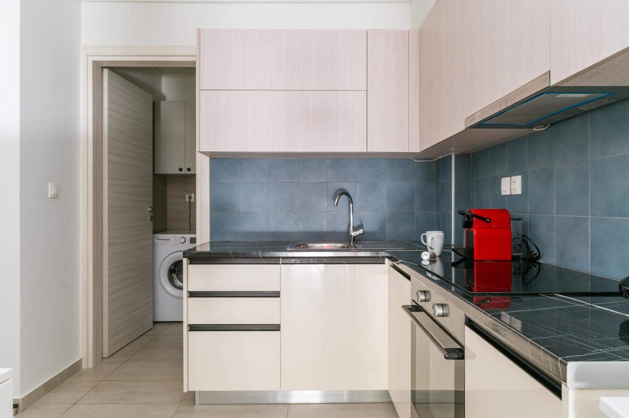 Elvita 4 Apartment