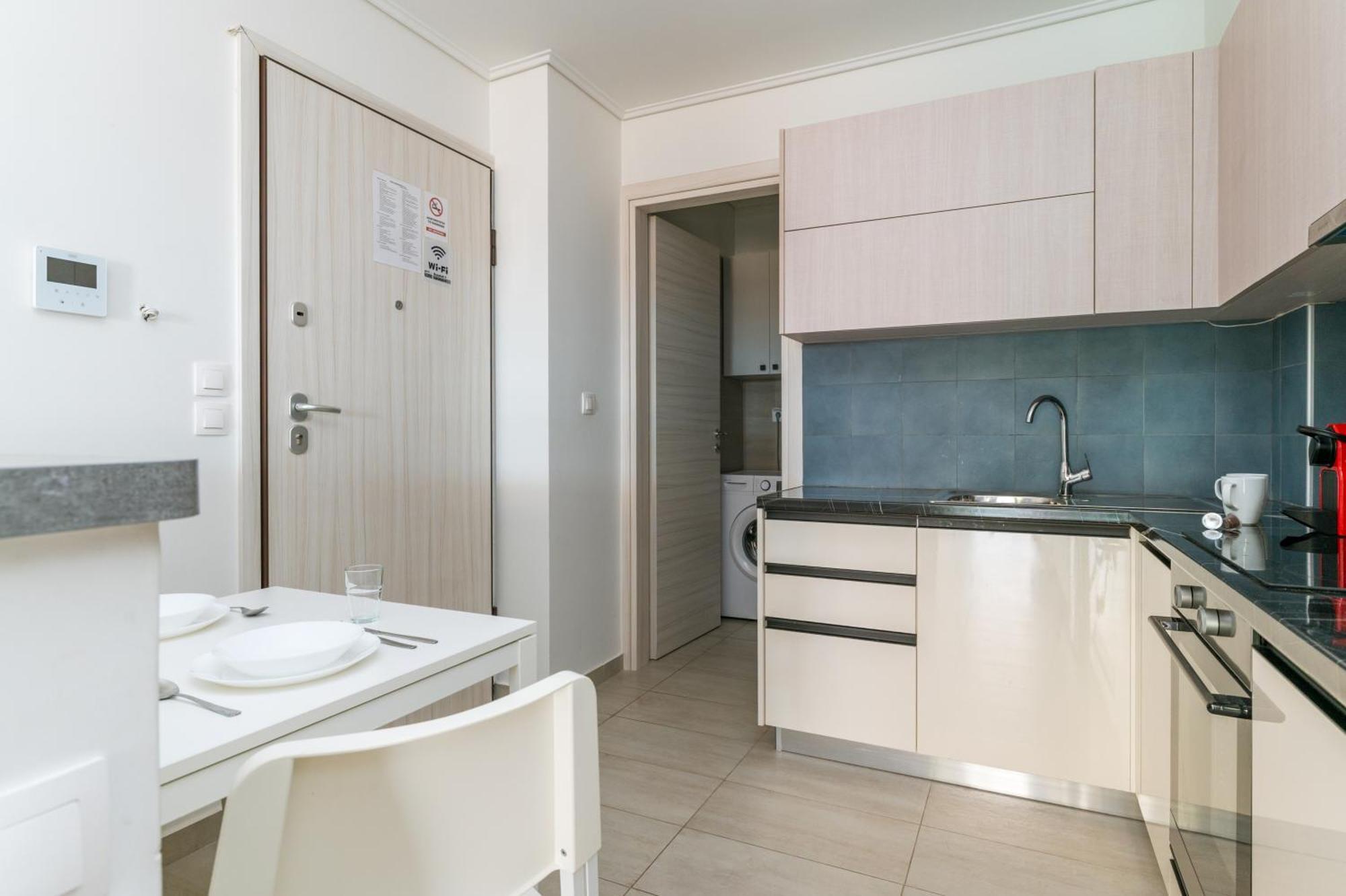 Elvita 4 Apartment *