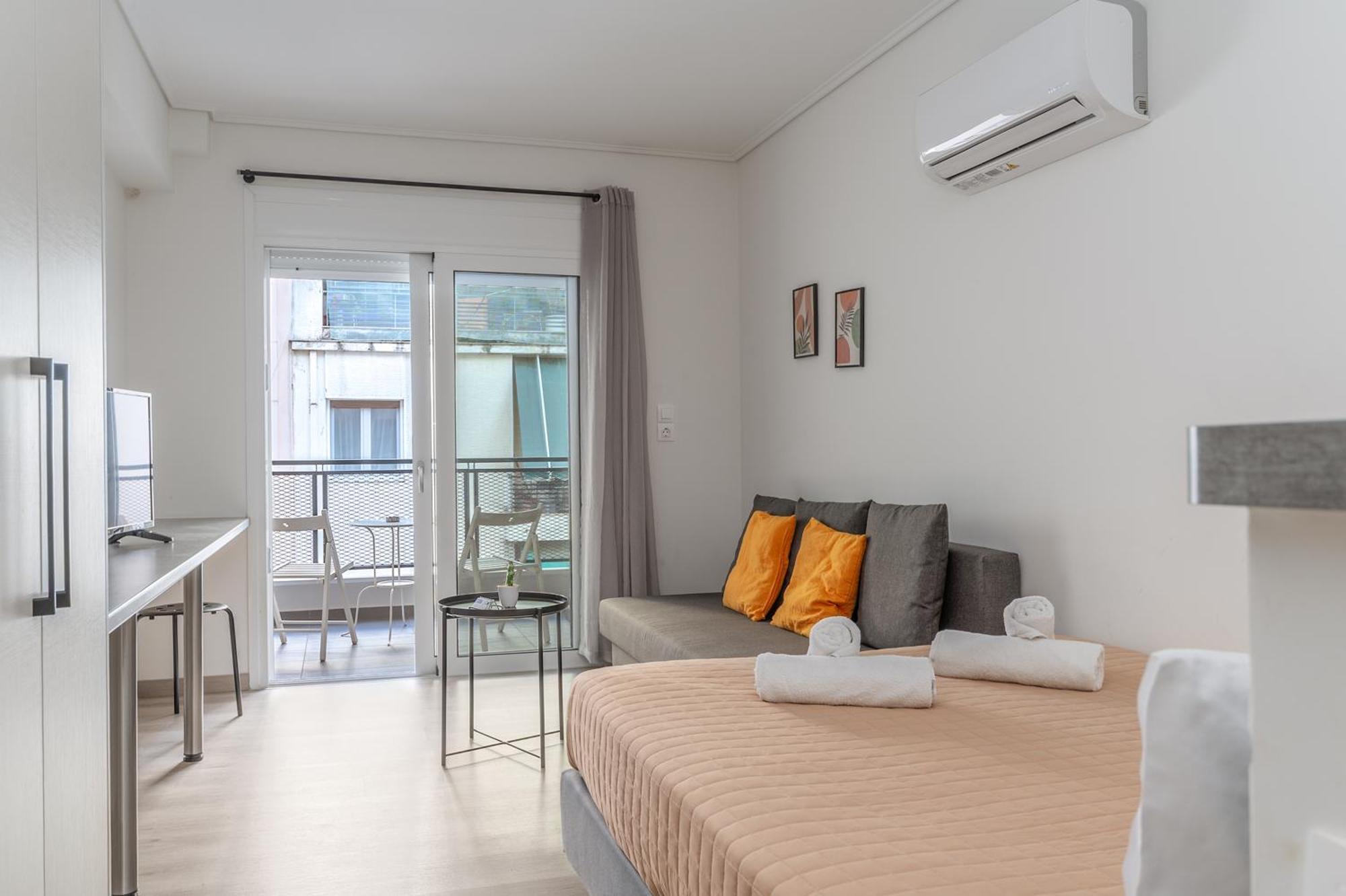 Elvita 4 *