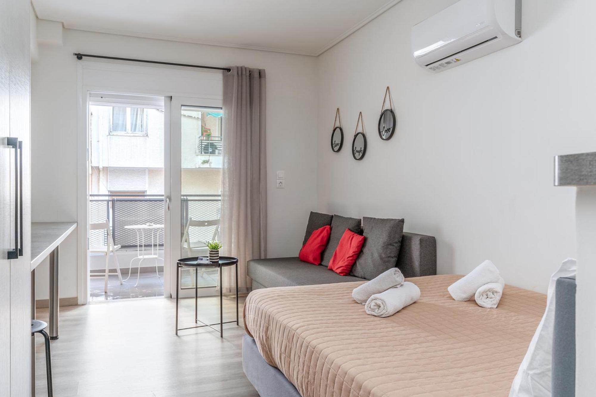 Elvita 4 *