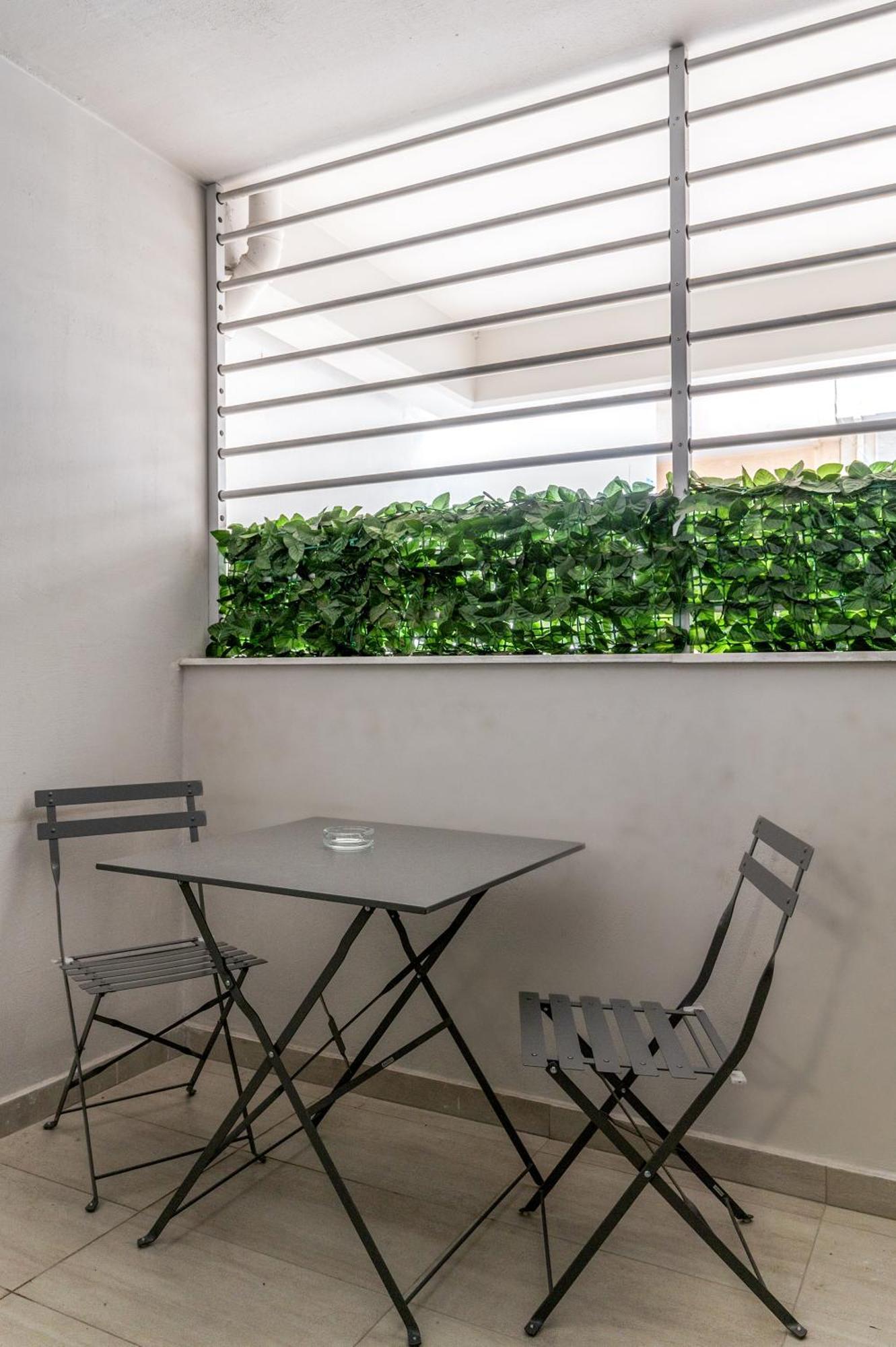 Elvita 4 Apartment *