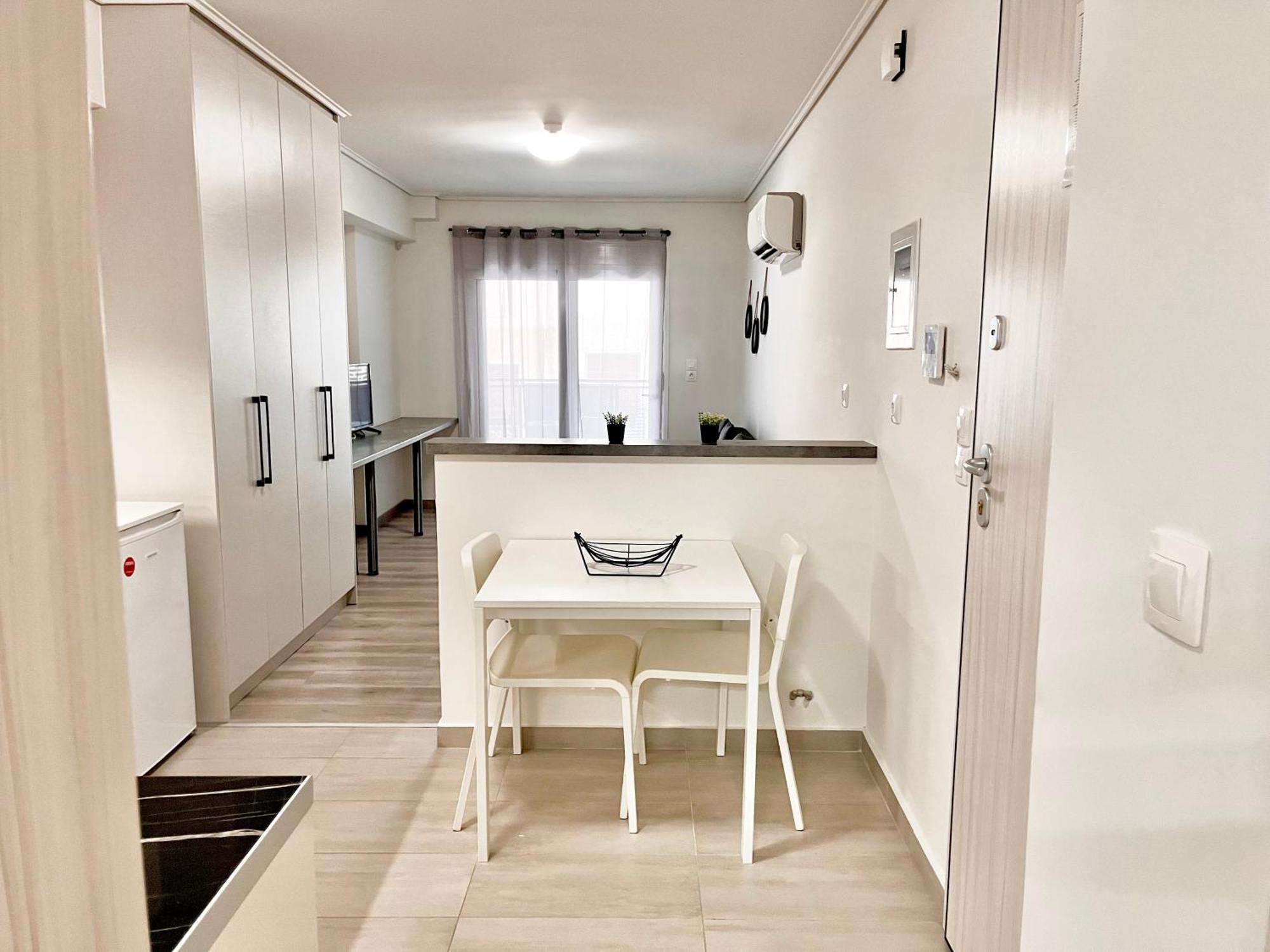 Elvita 4 *