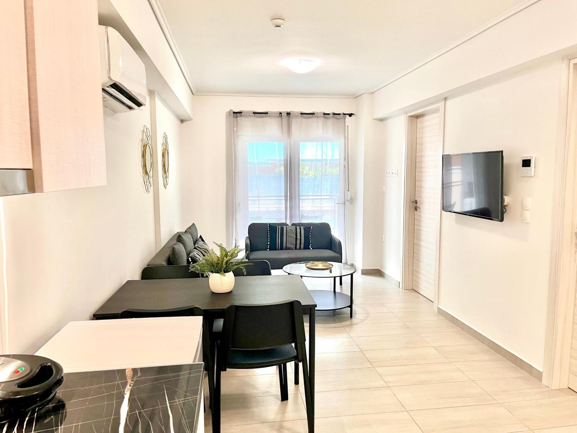 Elvita 4 Apartment