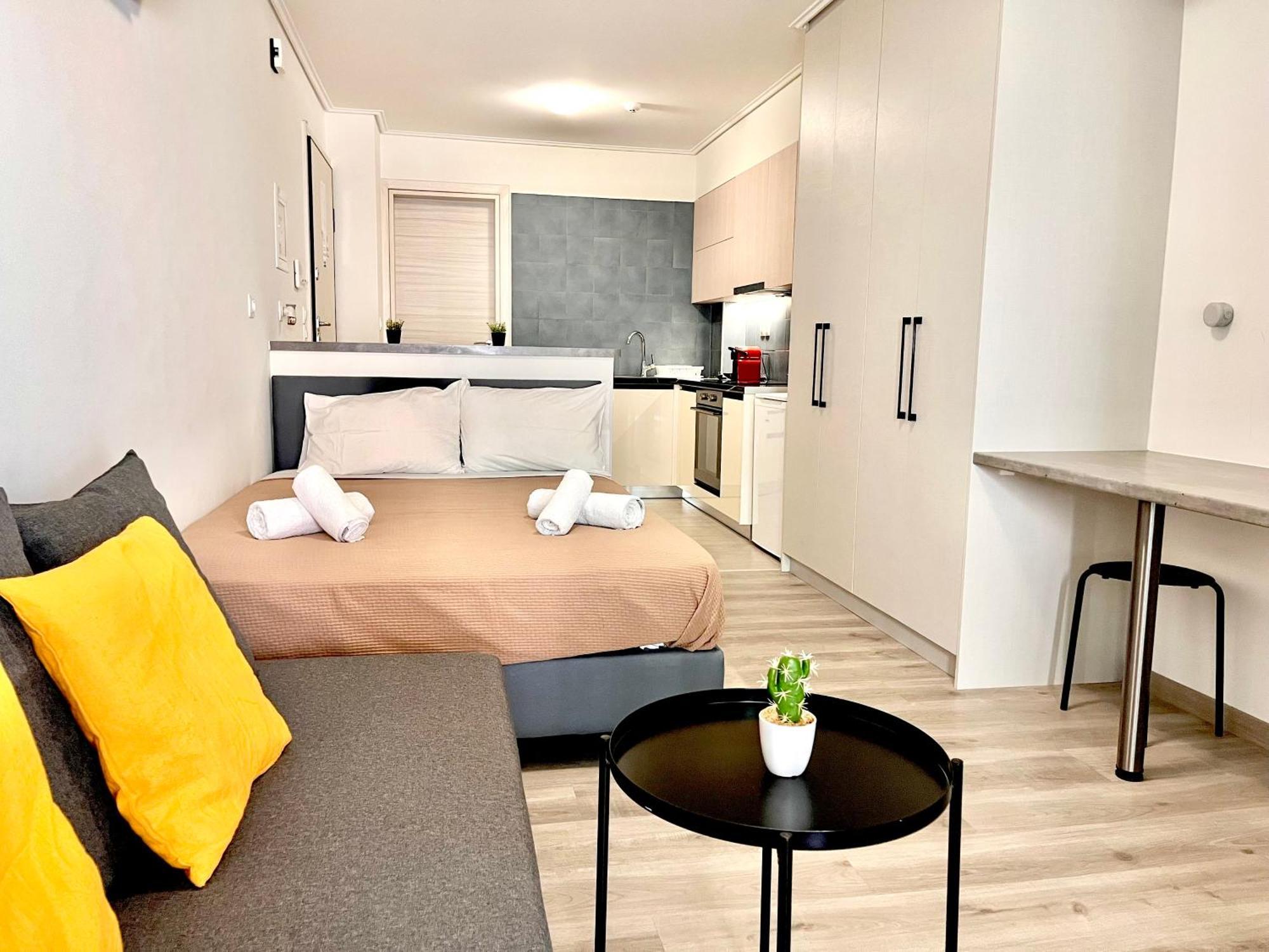 Elvita 4 *