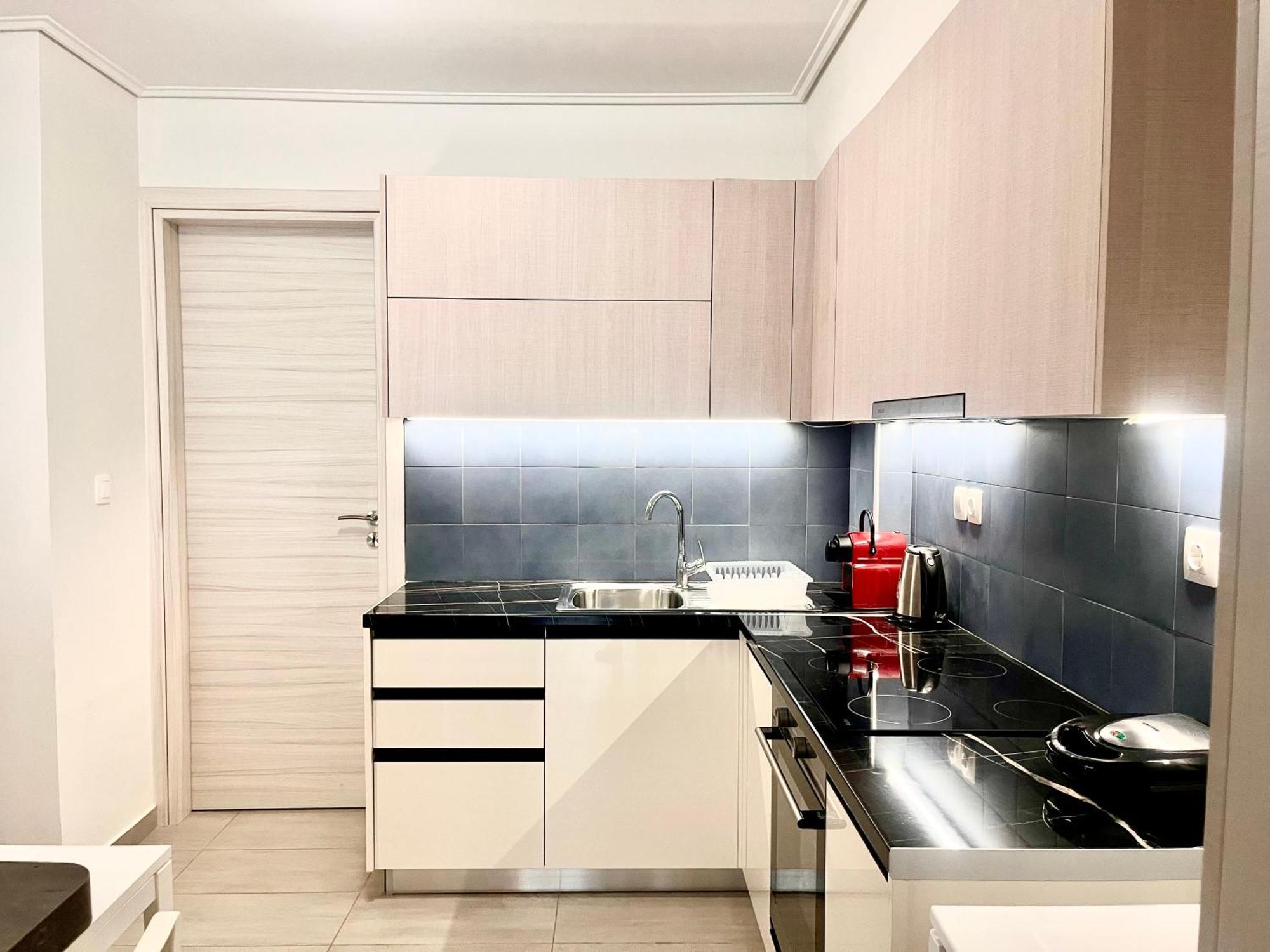 Elvita 4 * Athens