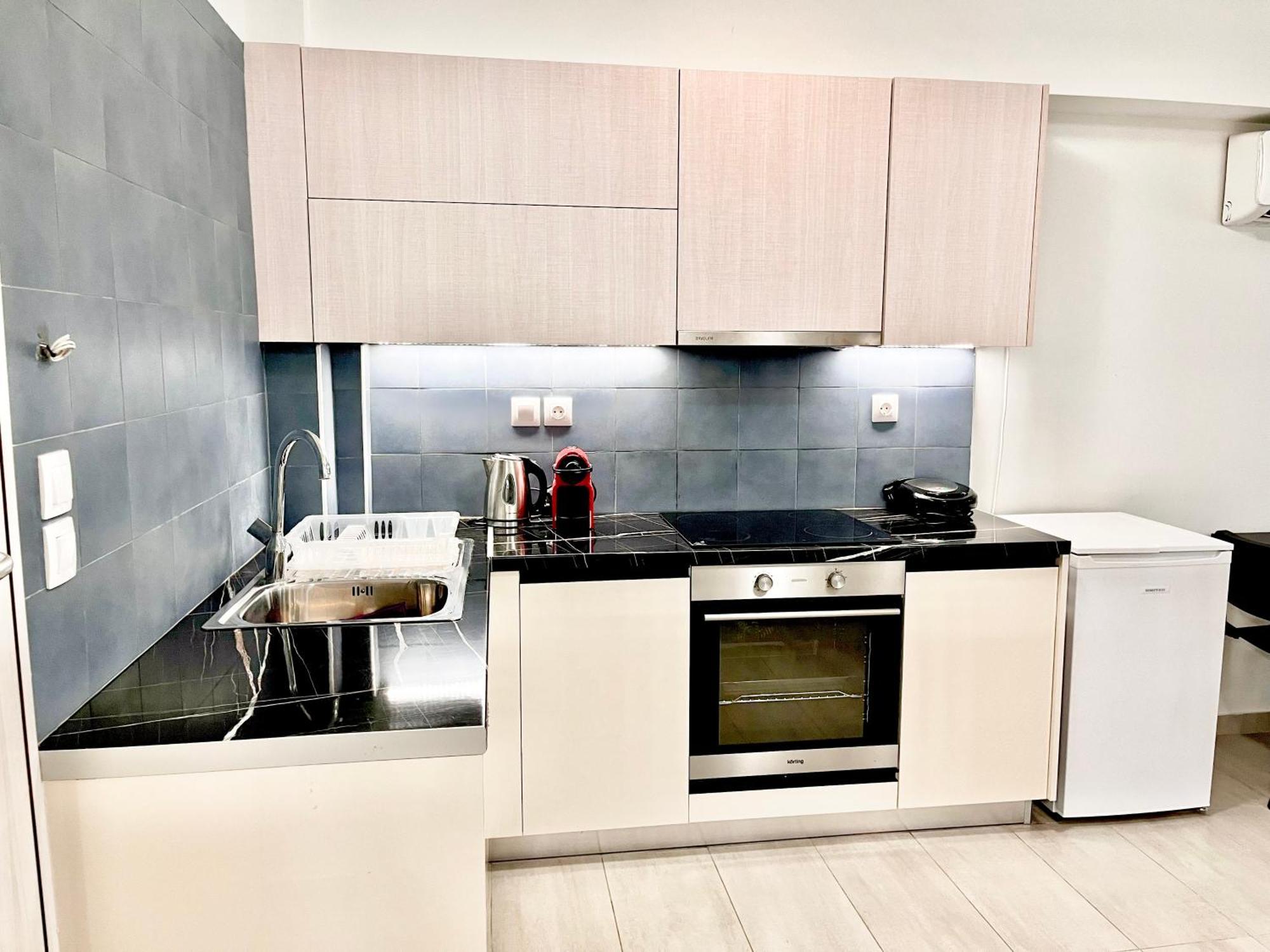 Elvita 4 Apartment *